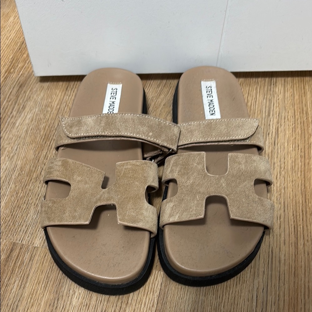 Steve Madden Tan Slide Sandals